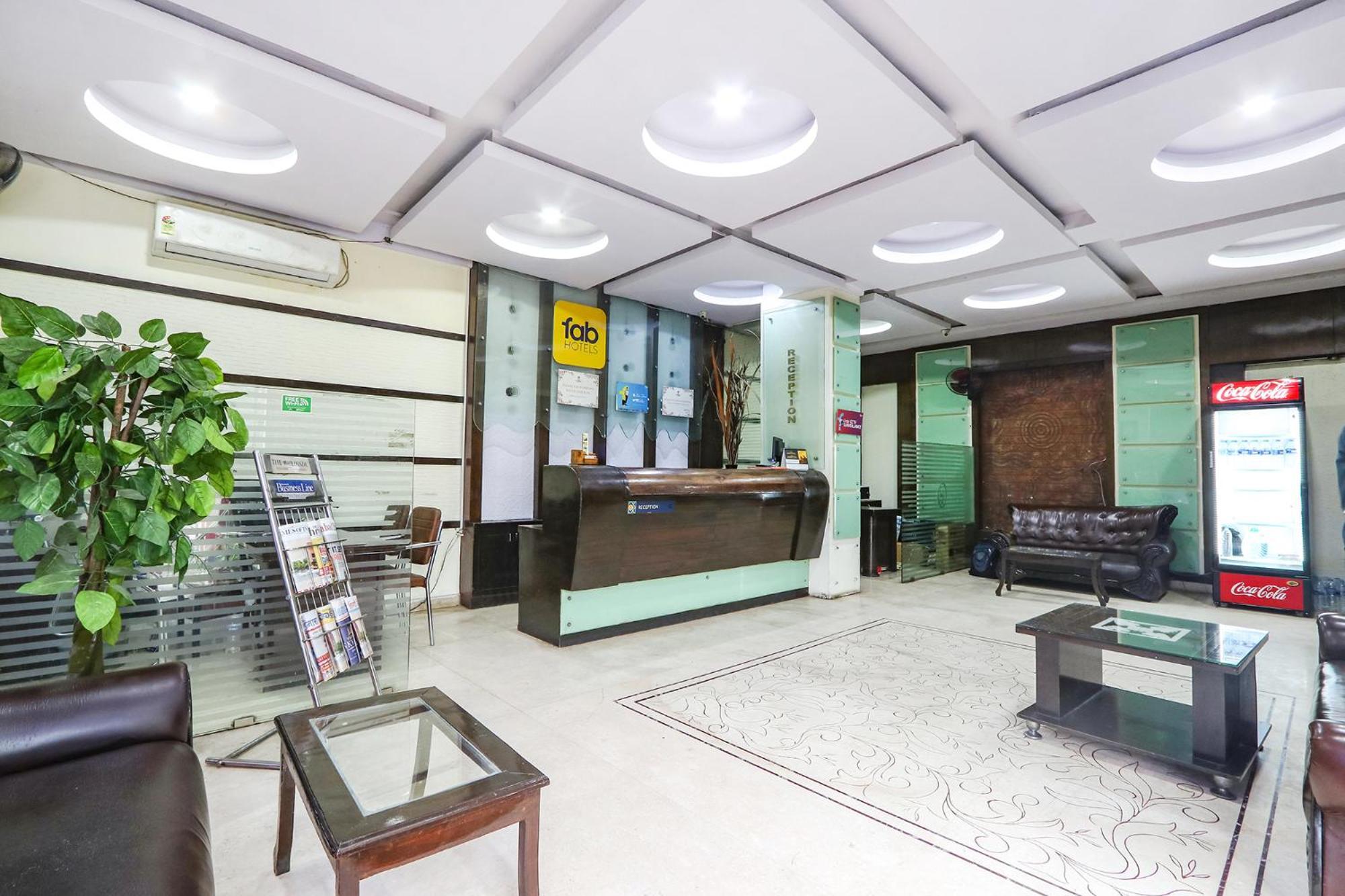 Fabhotel Royal Residency II - Nr Lakdikapul Metro Station Хайдарабад Экстерьер фото