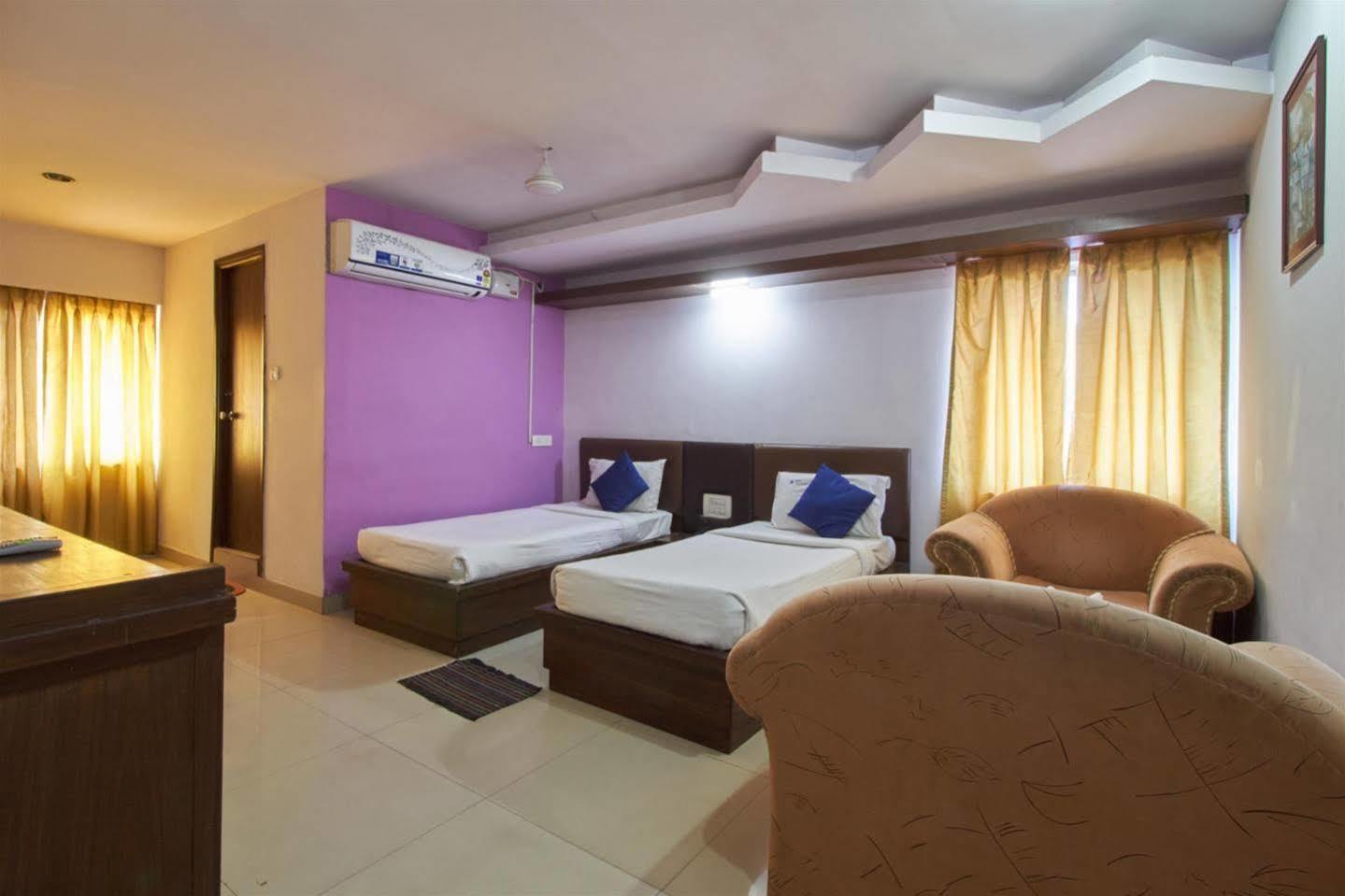 Fabhotel Royal Residency II - Nr Lakdikapul Metro Station Хайдарабад Экстерьер фото